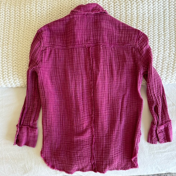 Urban Outfitters Textured Button Down Shirt - Picture 5 of 9